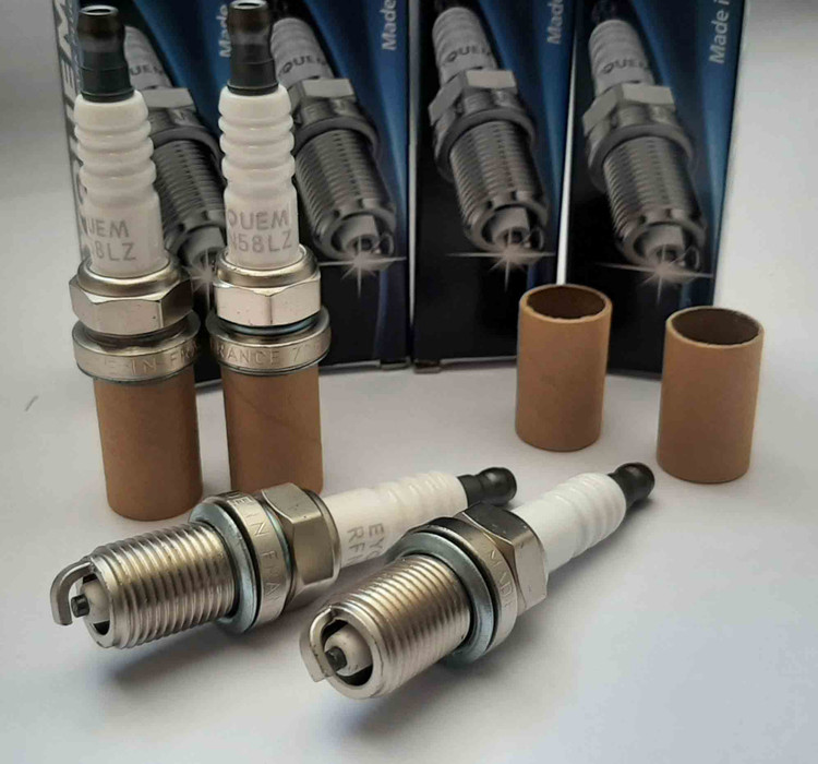 شمع خودرو اکیوم فرانسه مدل RFN58LZ (دست 4 تایی) اصلی