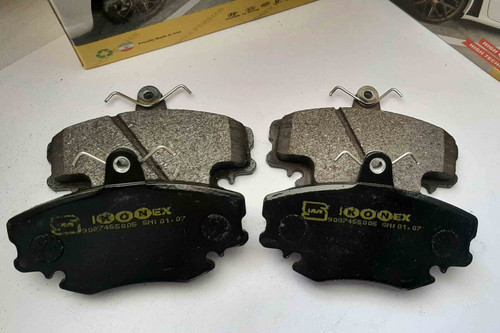 لنت ترمز جلو لیفان 520(فرمول تقویت شده)